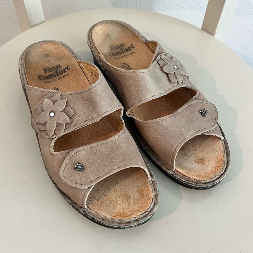 Finn Comfort Women's Taupe Leather Sandal UK Sz. 6/EU Sz. 39/US Sz. 8-8.5 Flower